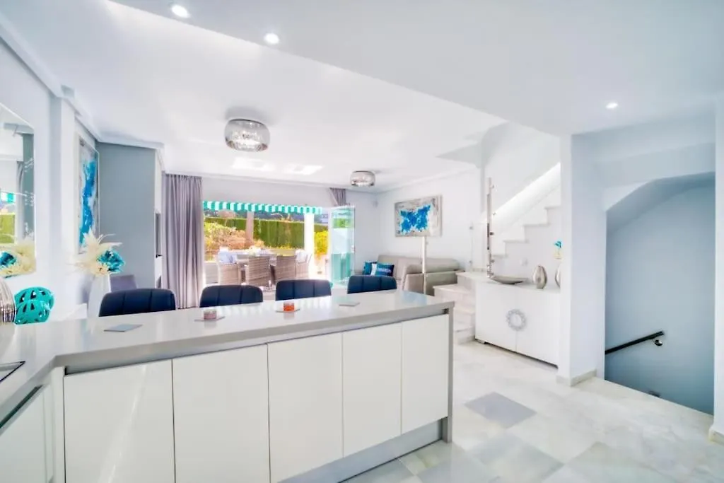 Holiday home Marbella Luxury Home With Games Room & Sea Views